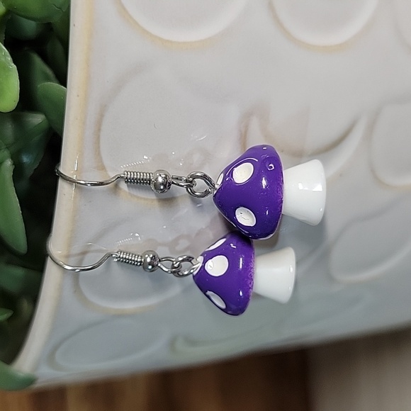 MINI MUSHROOM EARRINGS - Picture 4 of 7